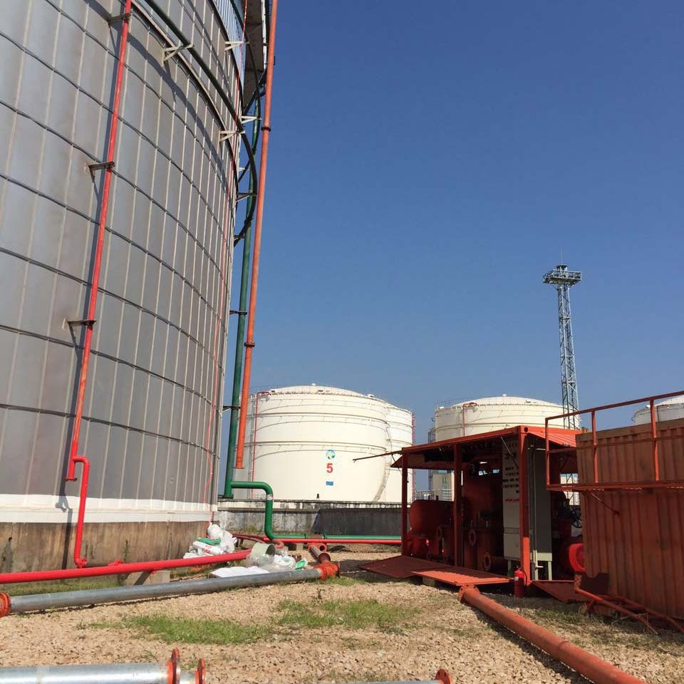 2万立方罐清洗现场